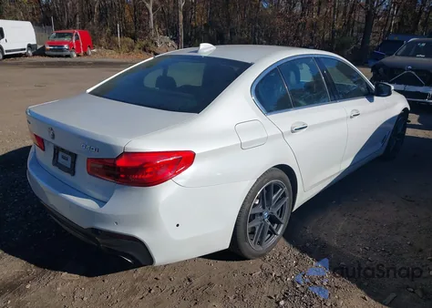 2018 BMW 540I xDrive z USA, uszkodzony, nr VIN WBAJE7C55JWD52074
